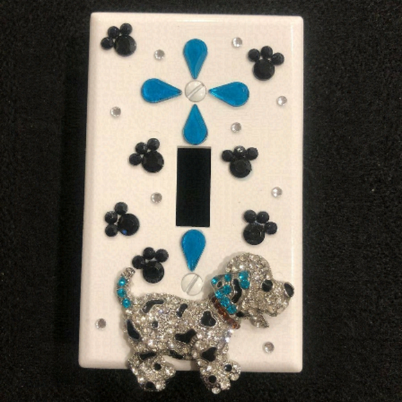 💕2/$25💕 Rhinestone Dog Light Switch Plate Cover Handcrafted - Picture 1 of 1